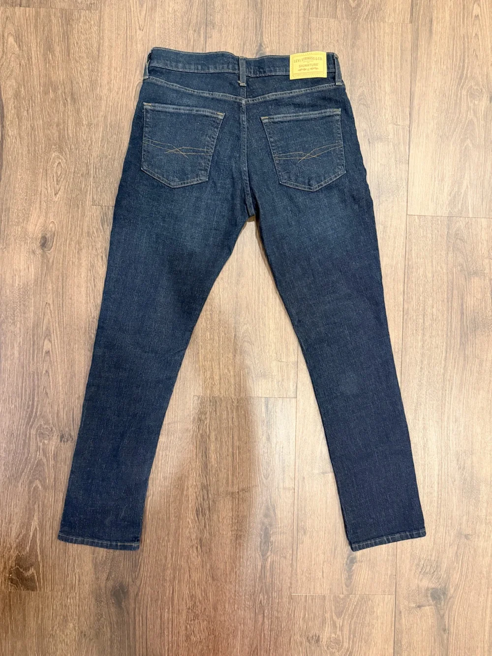 Levis levi stratus